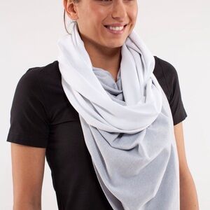 LULULEMON vinyasa Rulu scarf